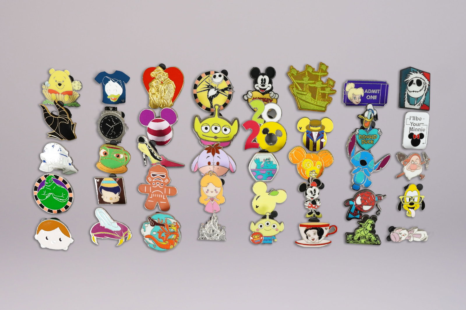 Lots Disney pins estate: Lots Disney pins, from an estate.