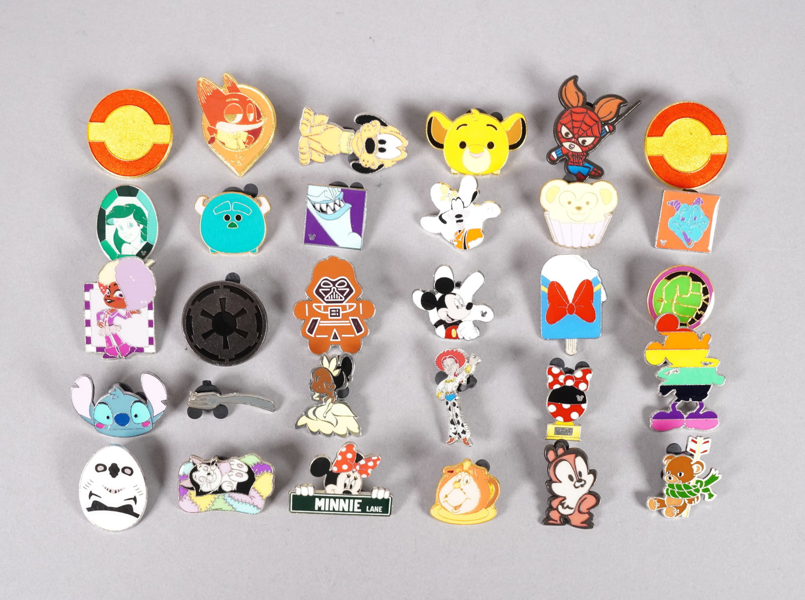 Lots Disney pins estate: Lots Disney pins, from an estate.