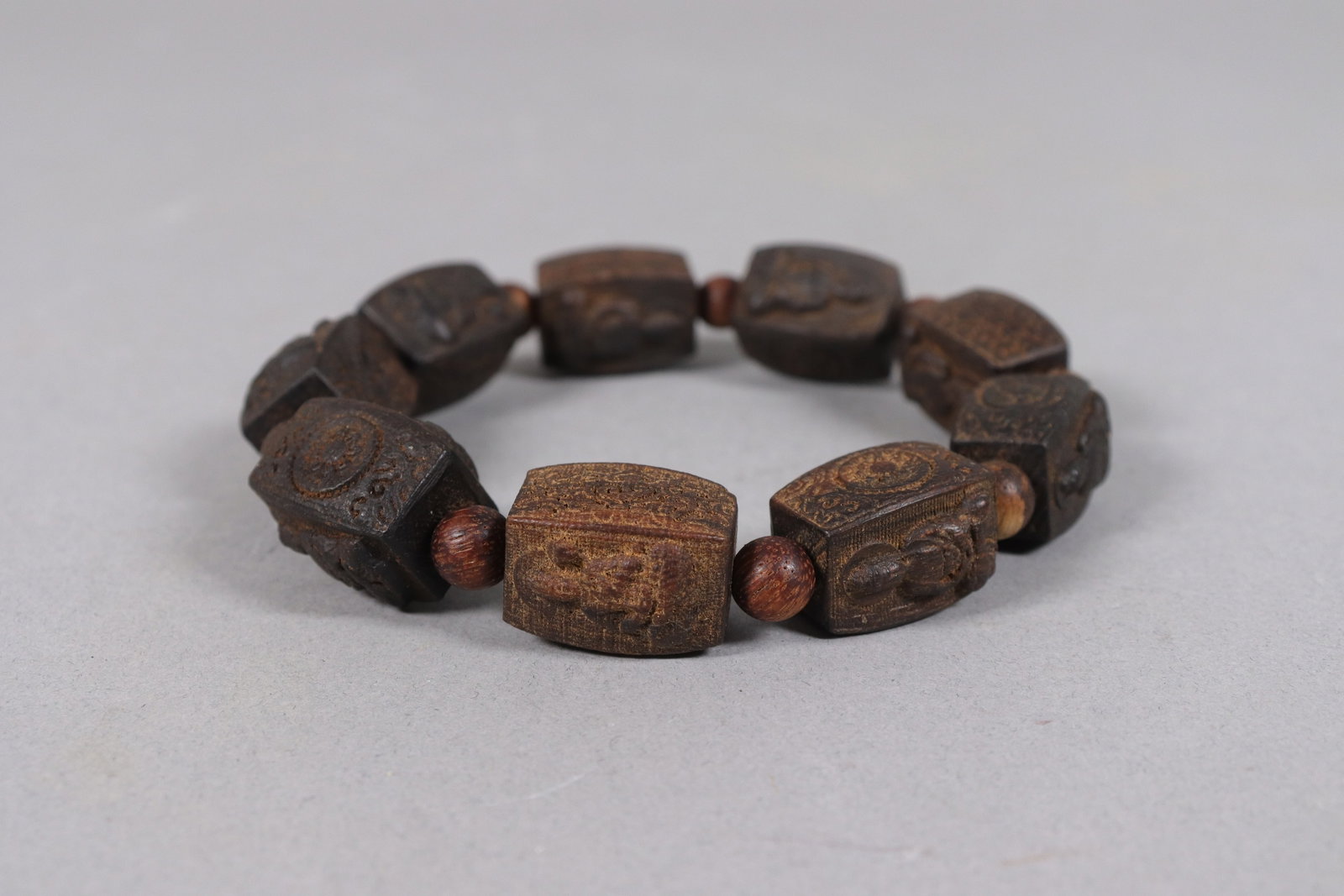 Lots fine carved bracelets - 4