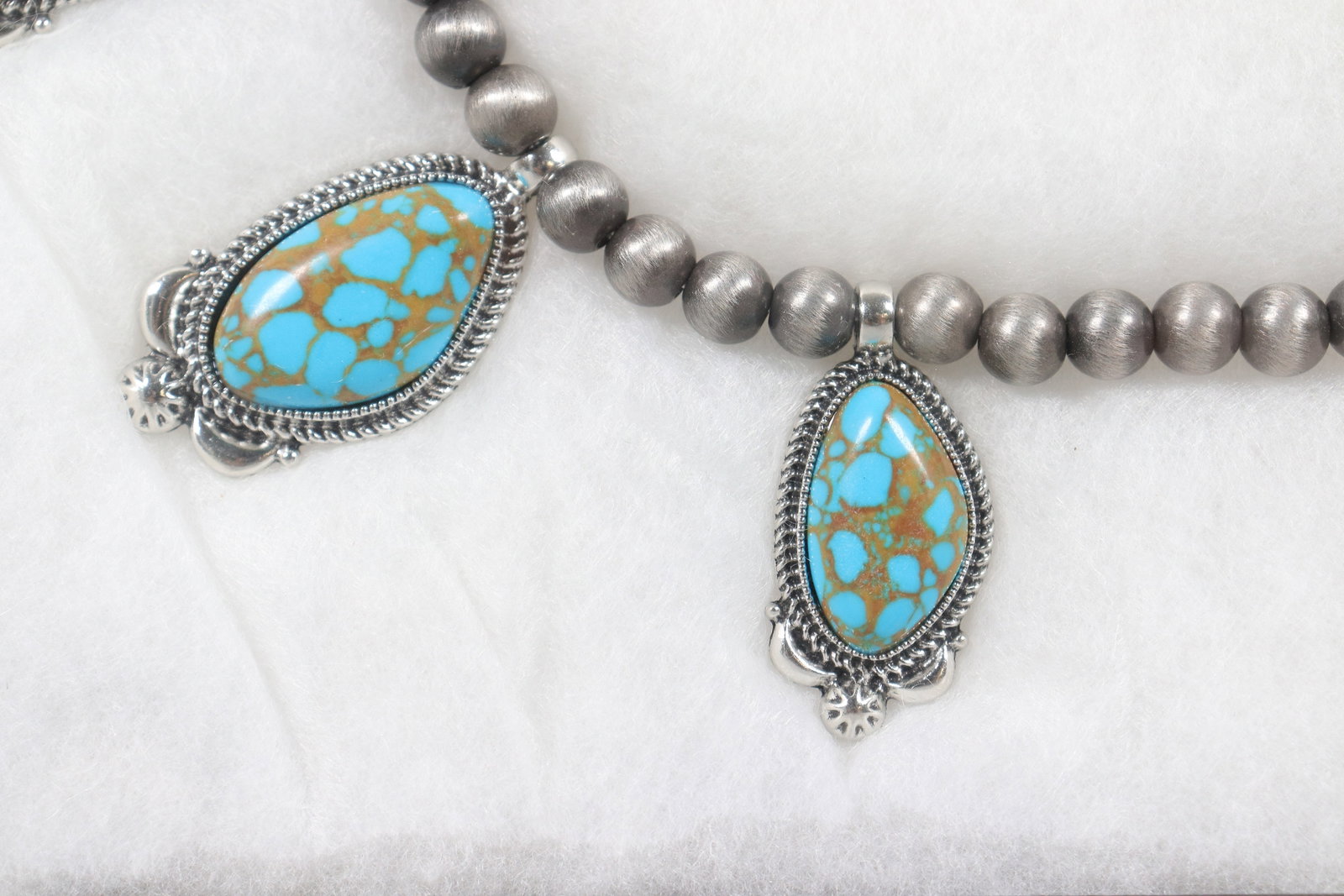 An estate fine necklace - 4