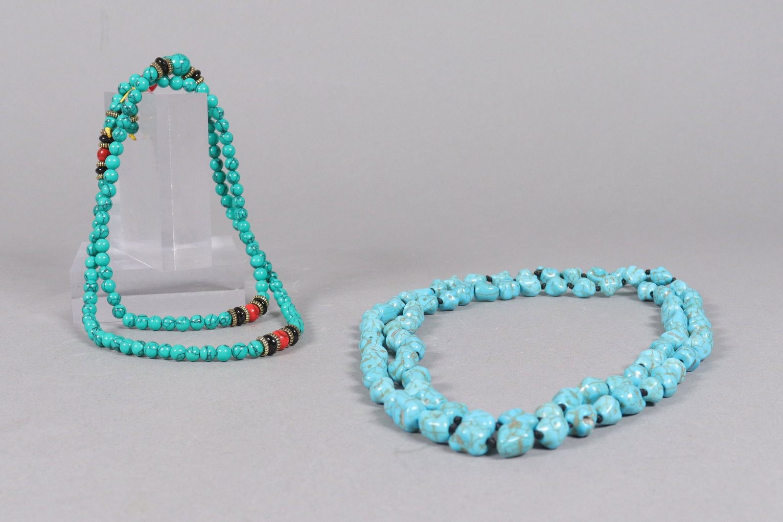 Lots fine turquoise necklaces: Lots fine turquoise necklaces.