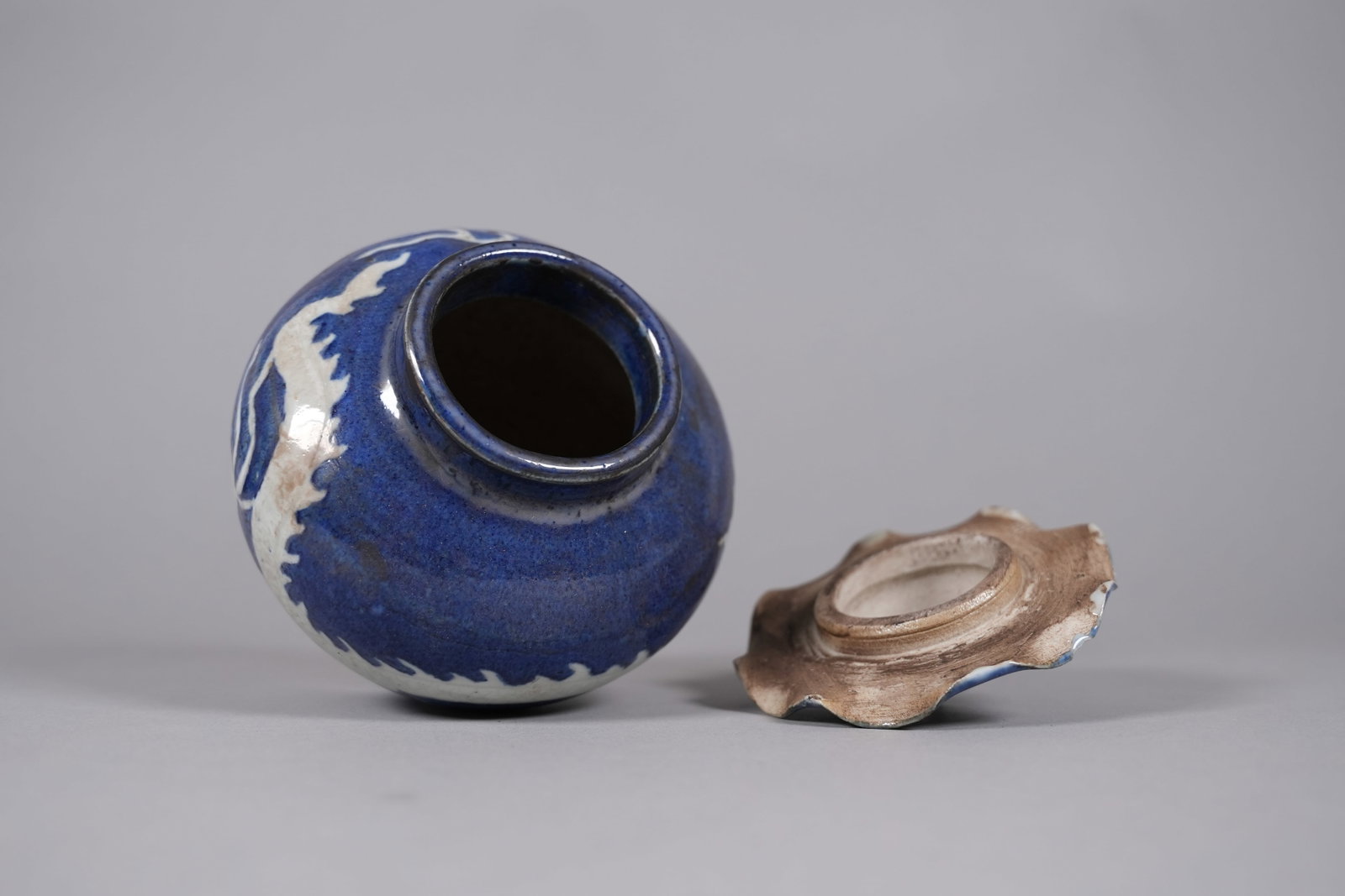 2 Chinese fine jars - 3