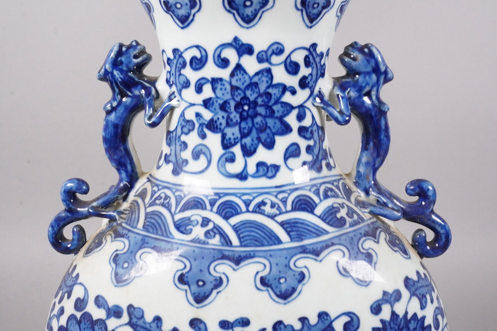 Chinese fine flask vase - 5