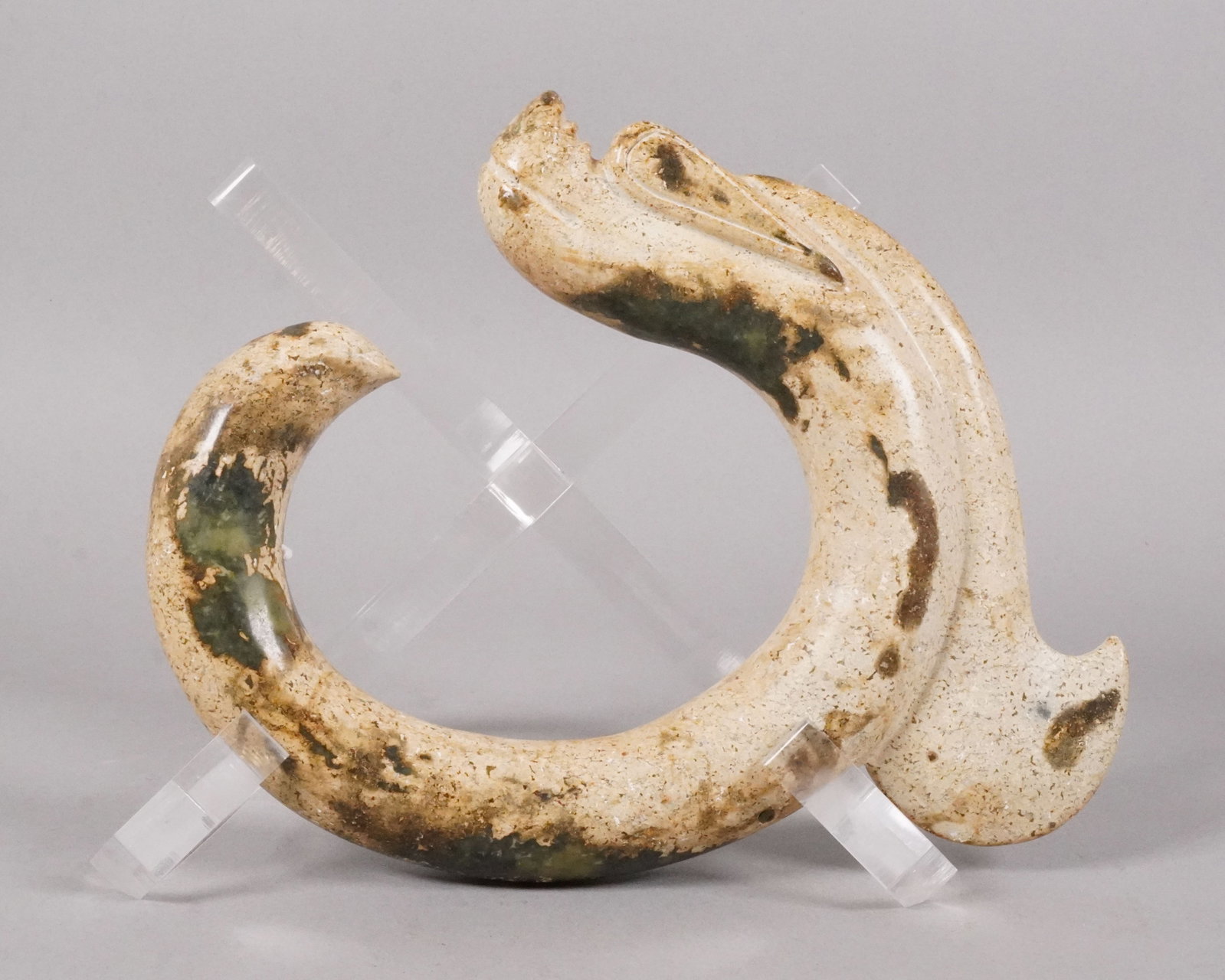 Chinese fine jade dragon estate: Chinese fine jade carved dragon, from an estate. H: 8" x W: 8.5."