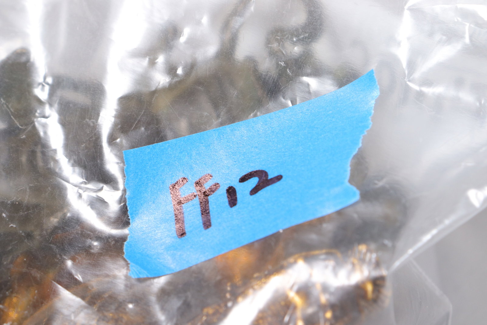 Lots Chinese metallic items - 9