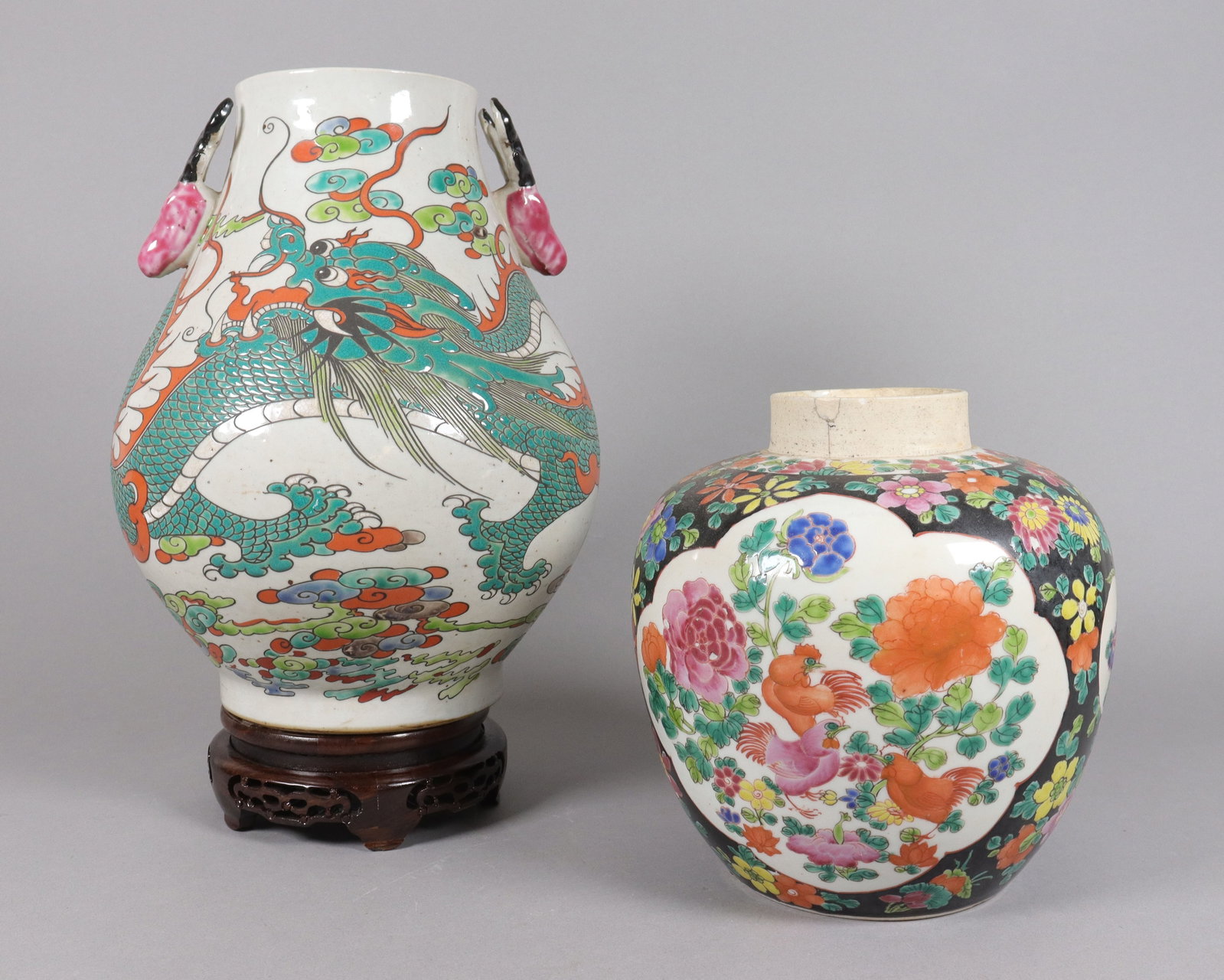 Lots Chinese fine porcelain vase: Lots Chinese fine porcelain vase, largest H: 12.55" x W: 9.75."