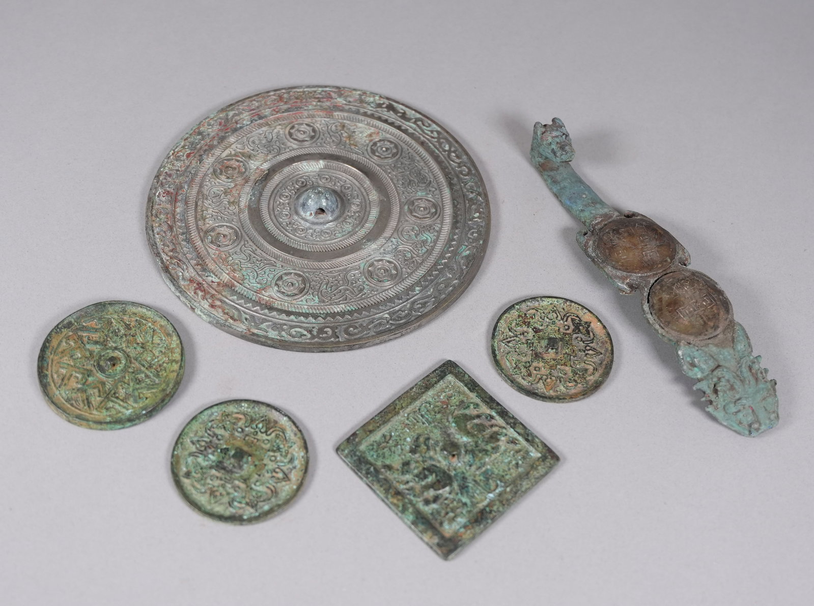 Lots Chinese fine bronzes: Lots Chinese fine bronzes.