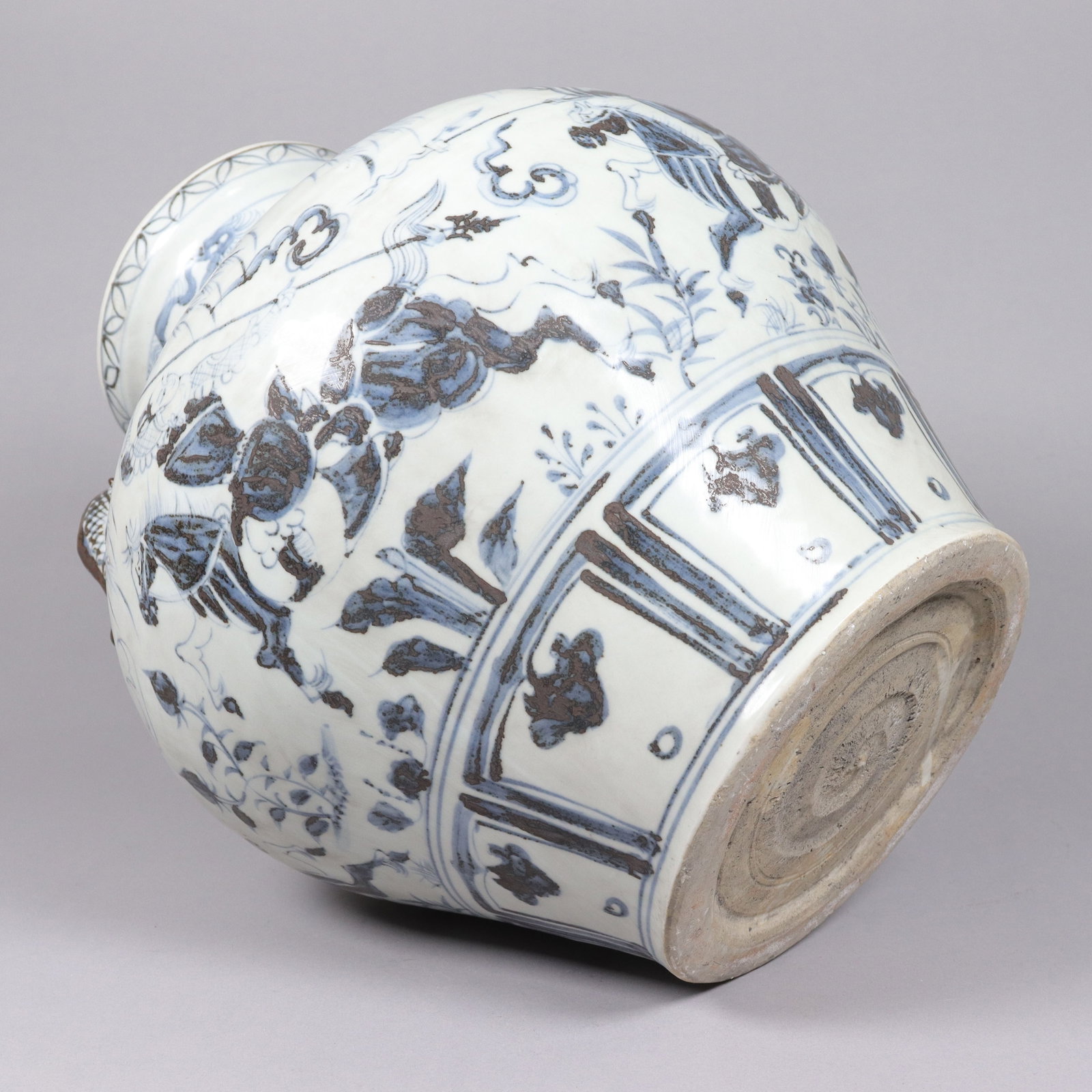 Chinese fine massive jar - 5