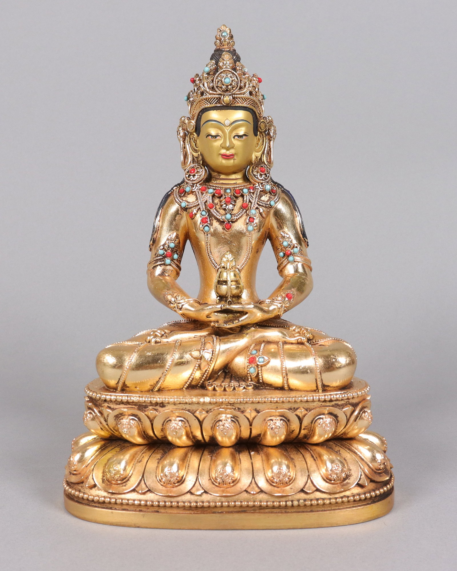 Chinese fine heavy bronze buddha: Chinese fine heavy bronze buddha. H: 9.25" x W: 6."
