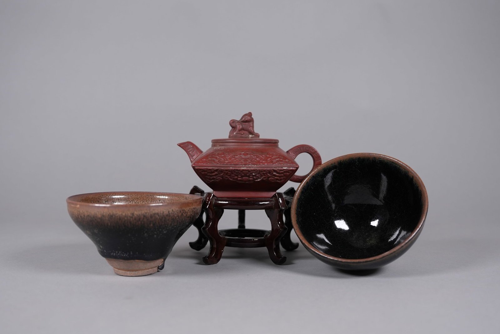 Lots Chinese fine tea items: Lots Chinese fine tea items. Largest H: 3.2" x W: 6.1."