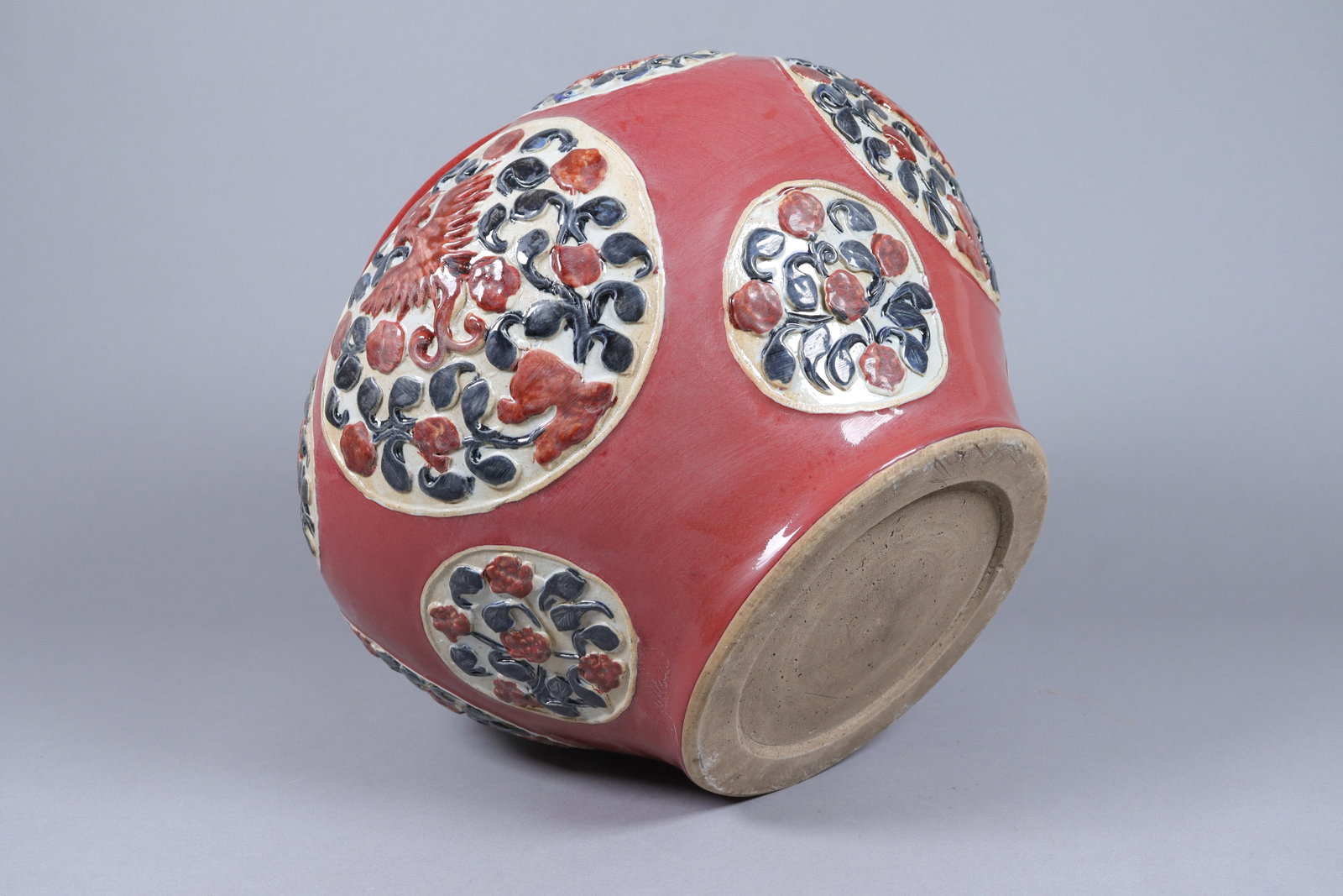 Chinese fine red jar - 4