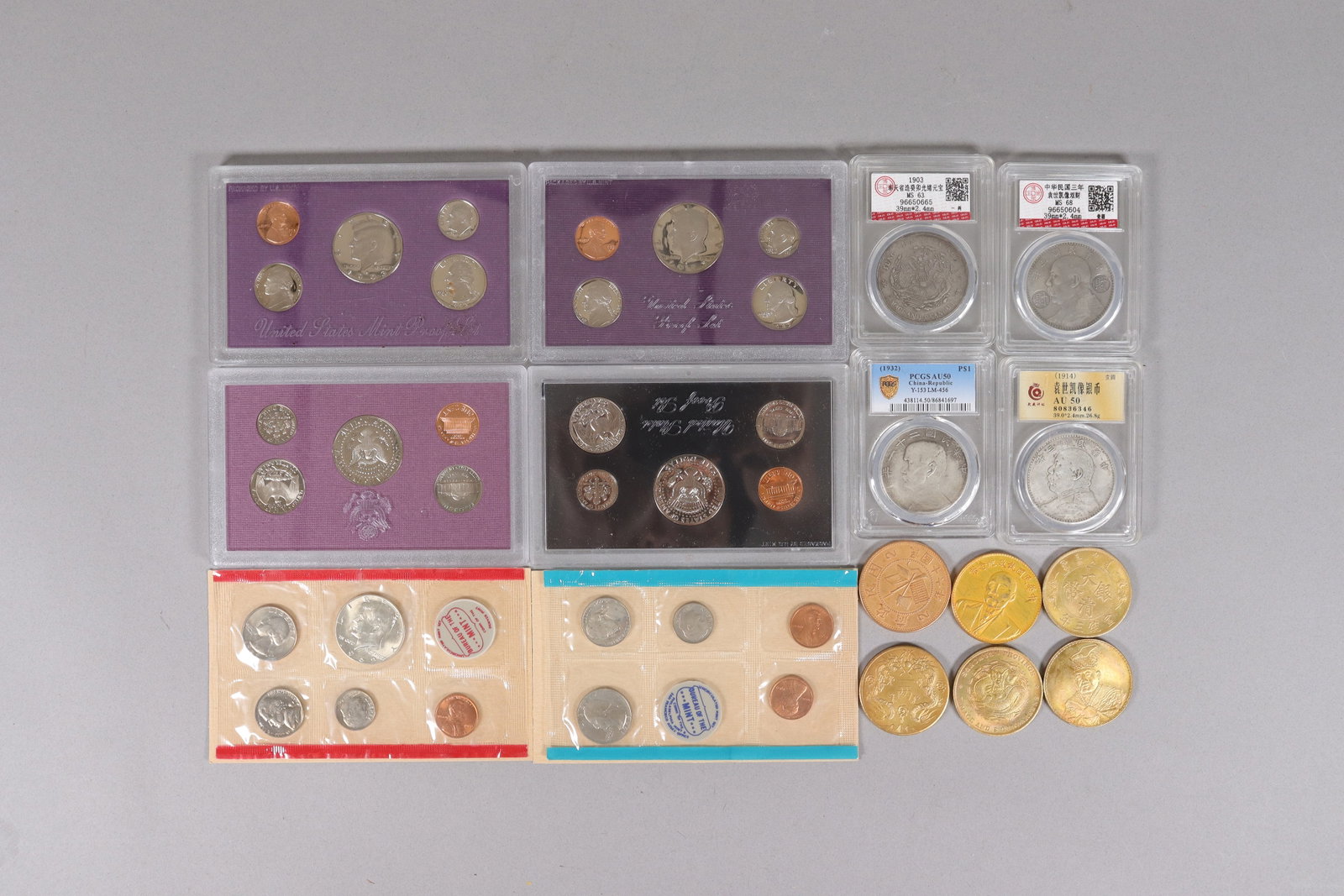 Lots Chinese fine items ungraded: Lots Chinese fine items ungraded. We do not guarantee its material, age, grading, engravings, or carvings. All sales are final, no return. As is condition.
