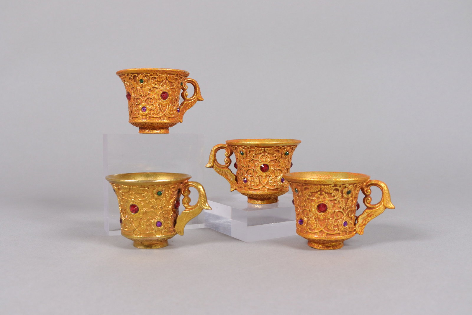 Lots Chinese fine gilted cups (1 of 7)