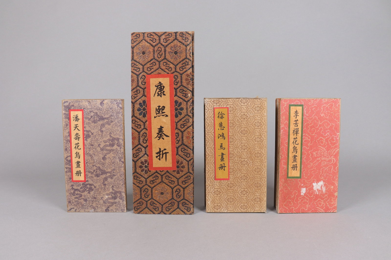 Lots Chinese art albums: Lots Chinese art albums.
