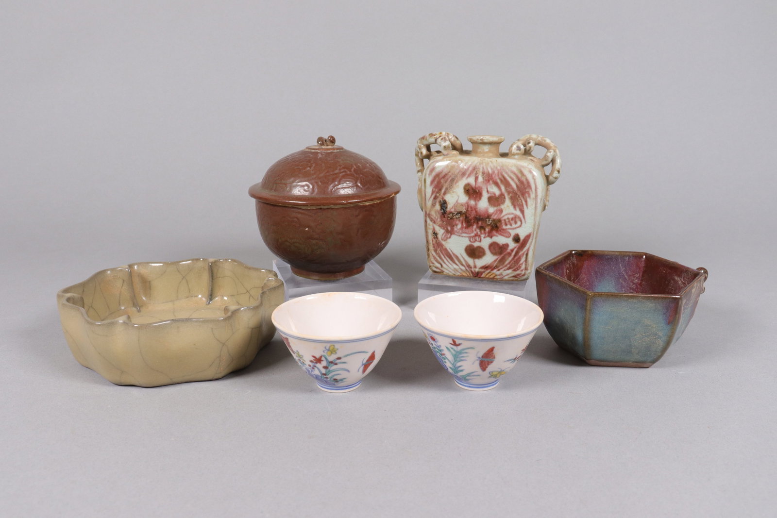 Lots Chinese fine ceramics (1 of 8)