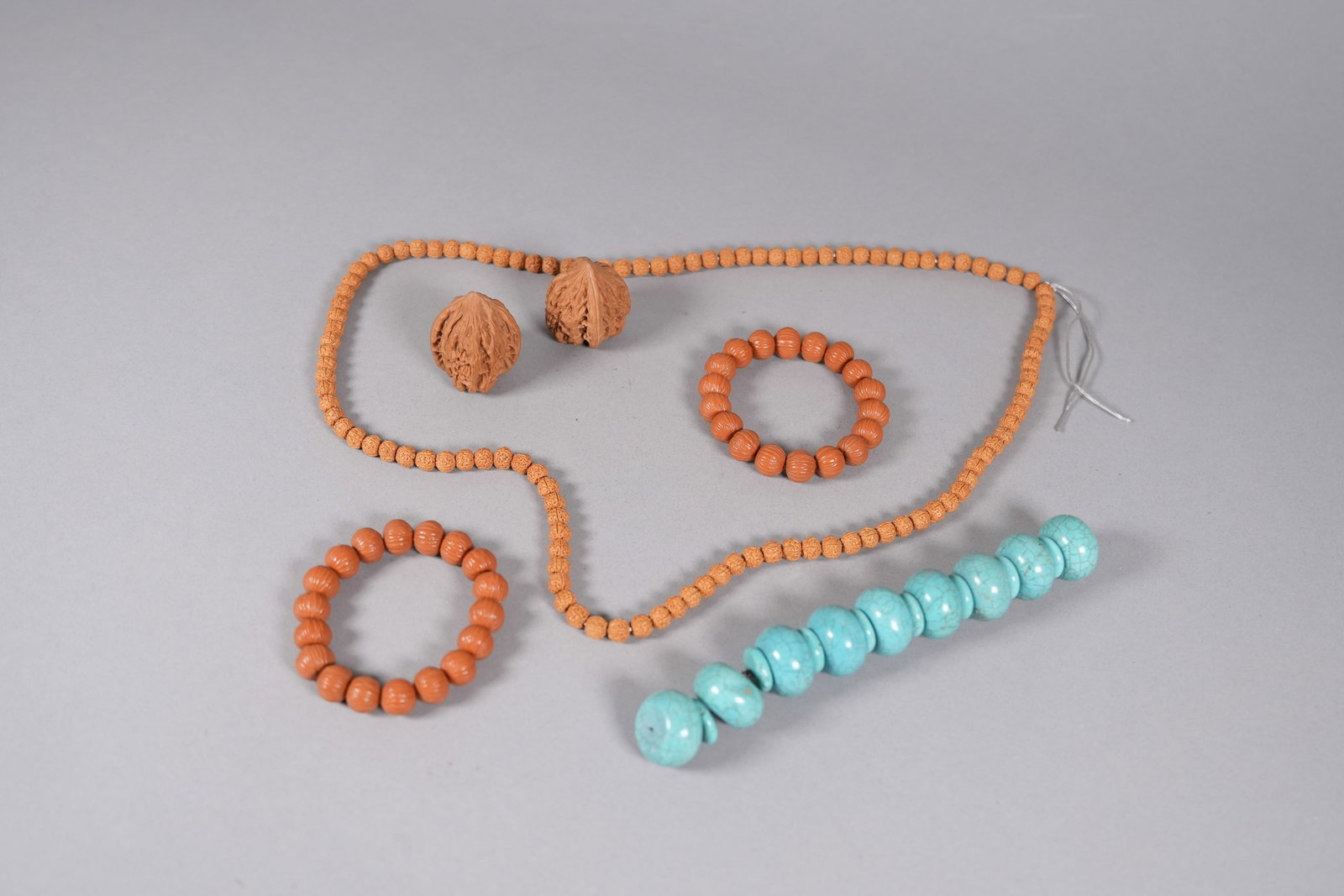 Lots Chinese beaded items: Lots Chinese beaded items.