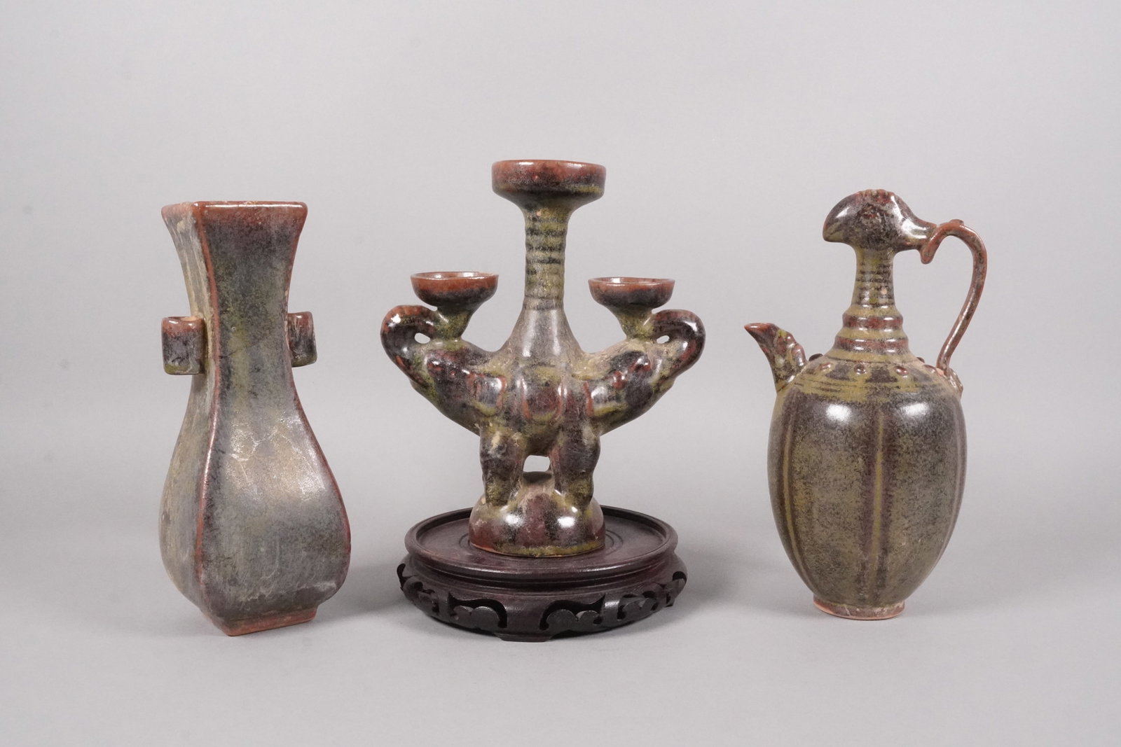 3 Chinese fine vase: 3 Chinese fine vase, largest H: 8.75" x W: 7.5."