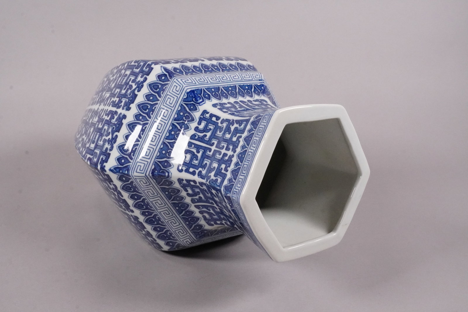 2 Chinese large b/w vase - 3