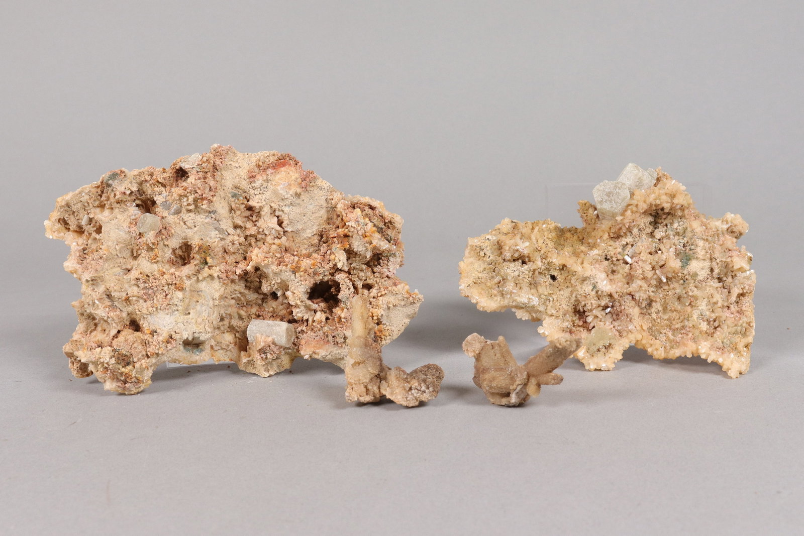 Lots fine geodes boulder: Lots fine geodes boulder.