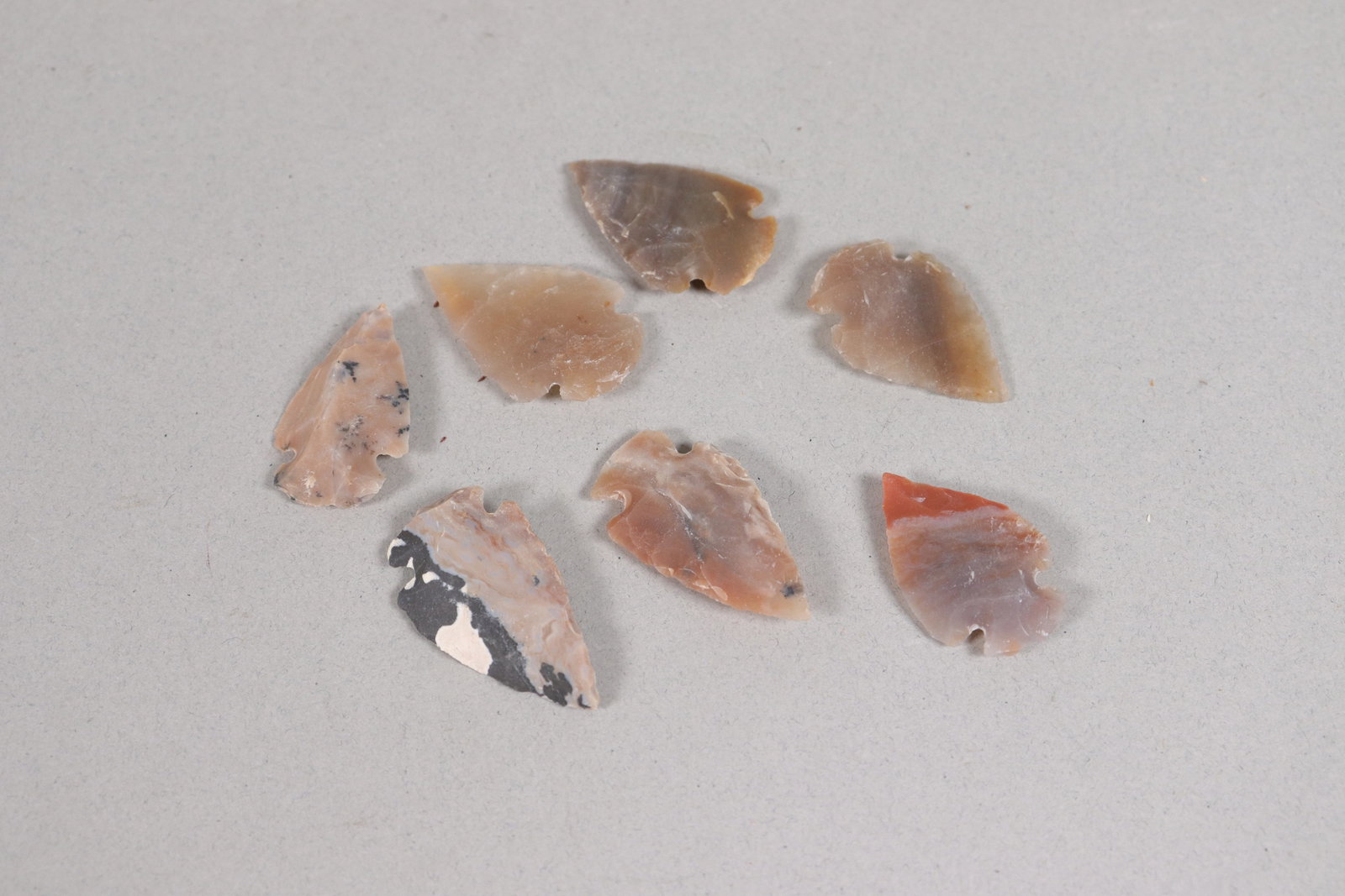 Lots arrowhead in box - 4