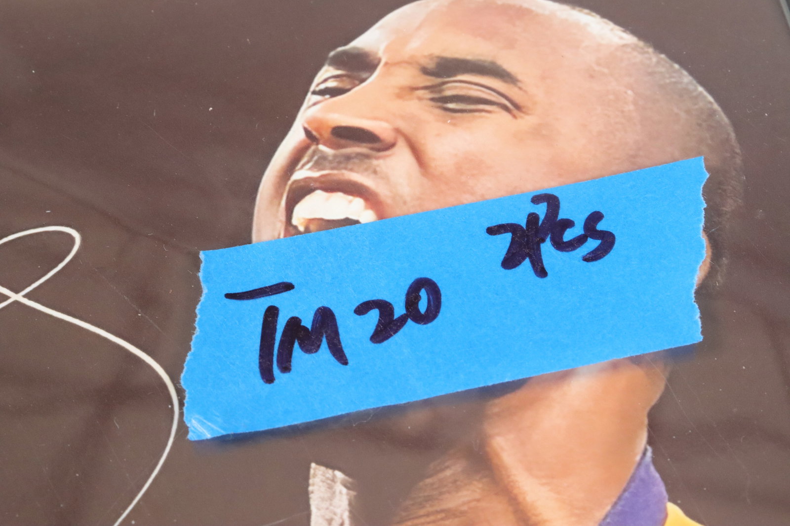 Lots Kobe items ungraded - 7