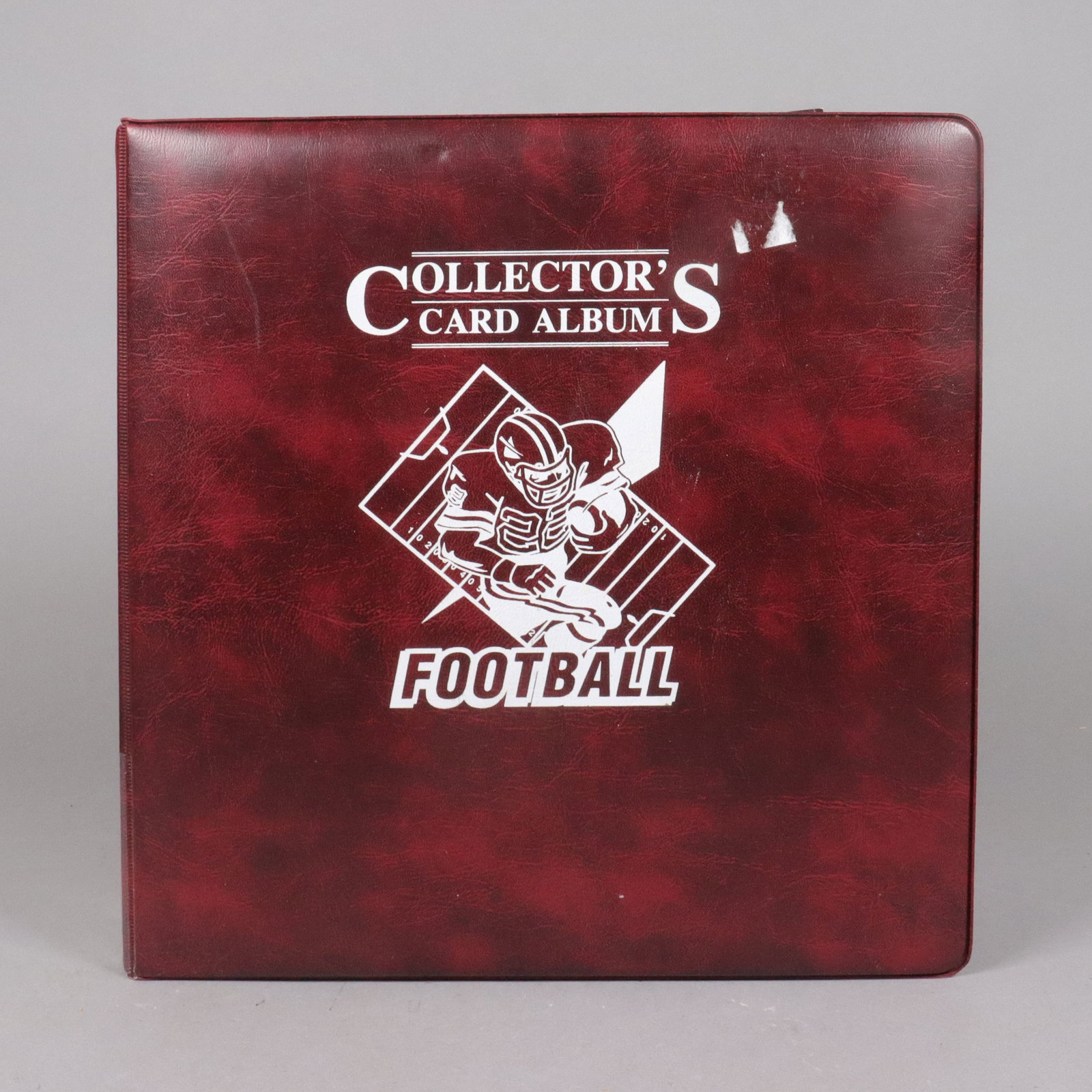 Lots vintage football cards: Lots vintage football cards.