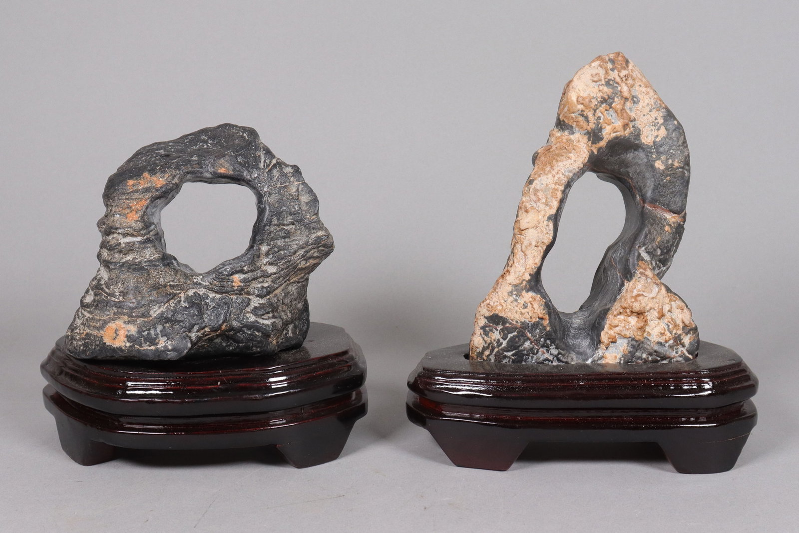 Lots Chinese scholar rock with wooden stand (1 of 6)