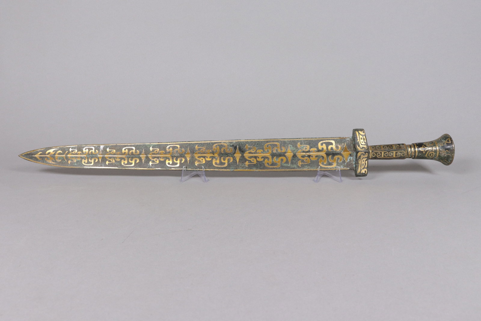 Chinese fine gilted bronze sword (1 of 7)