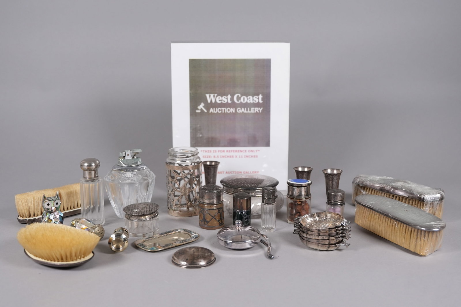 Lots vintate items possibly silver - 2