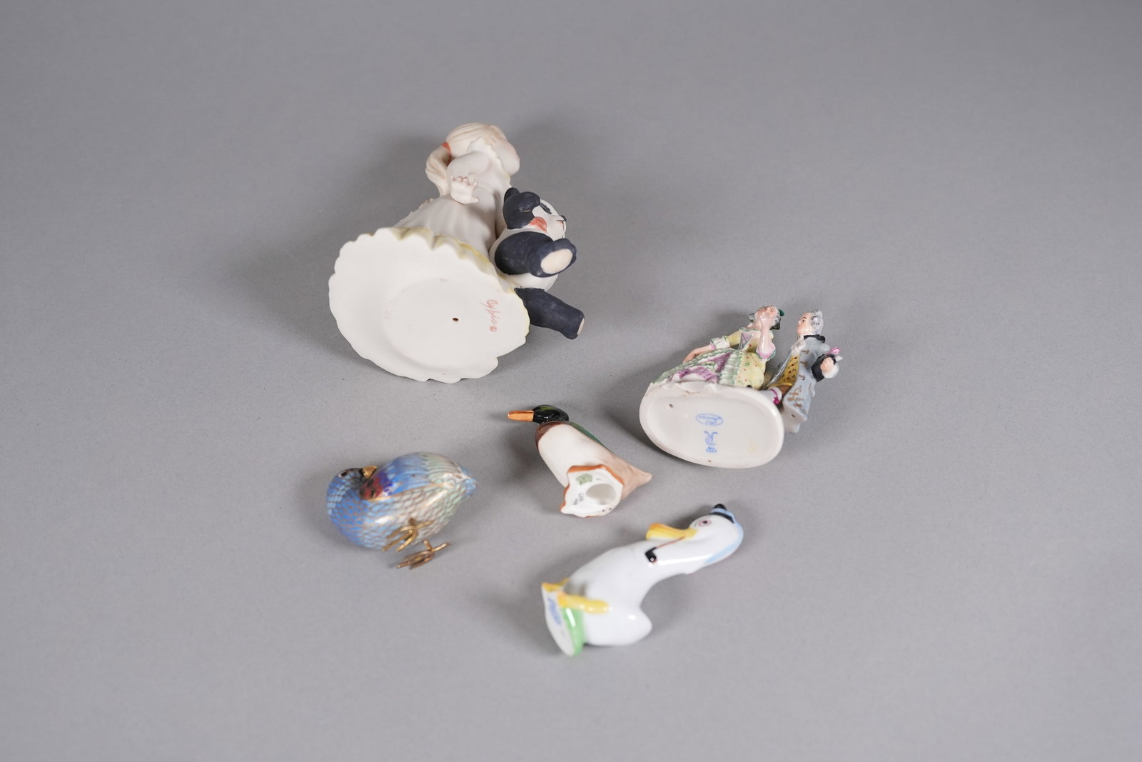 Lots fine ceramic figurines - 5