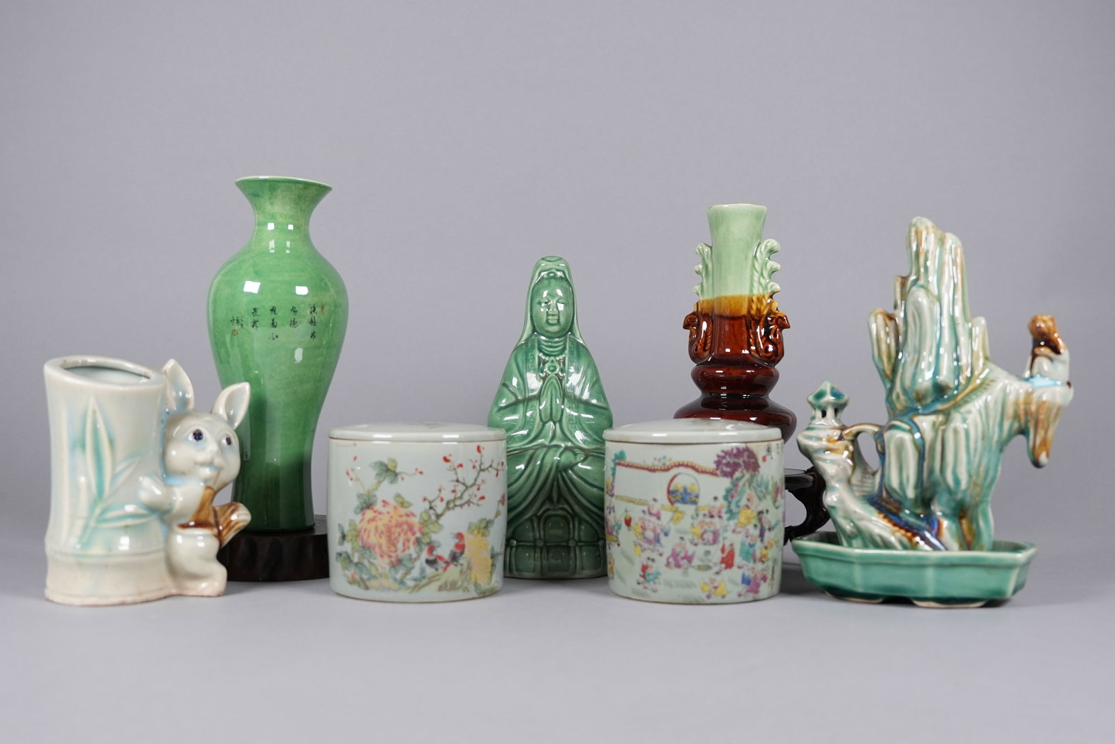 Lots Chinese fine items: Lots Chinese fine items. Porcelain items.
