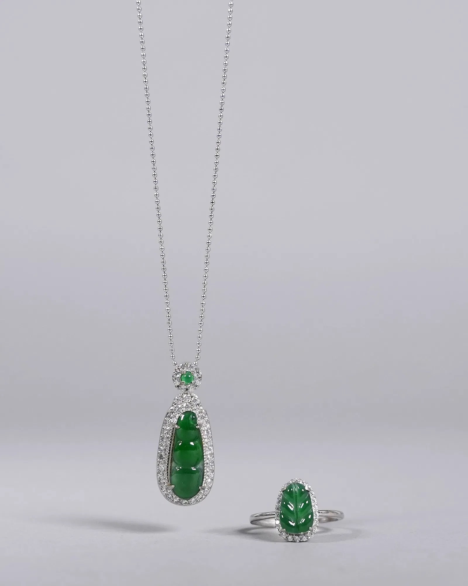 2 sterling apple green natural jadeite jewelry: 2 sterling apple green natural jadeite jewelry.