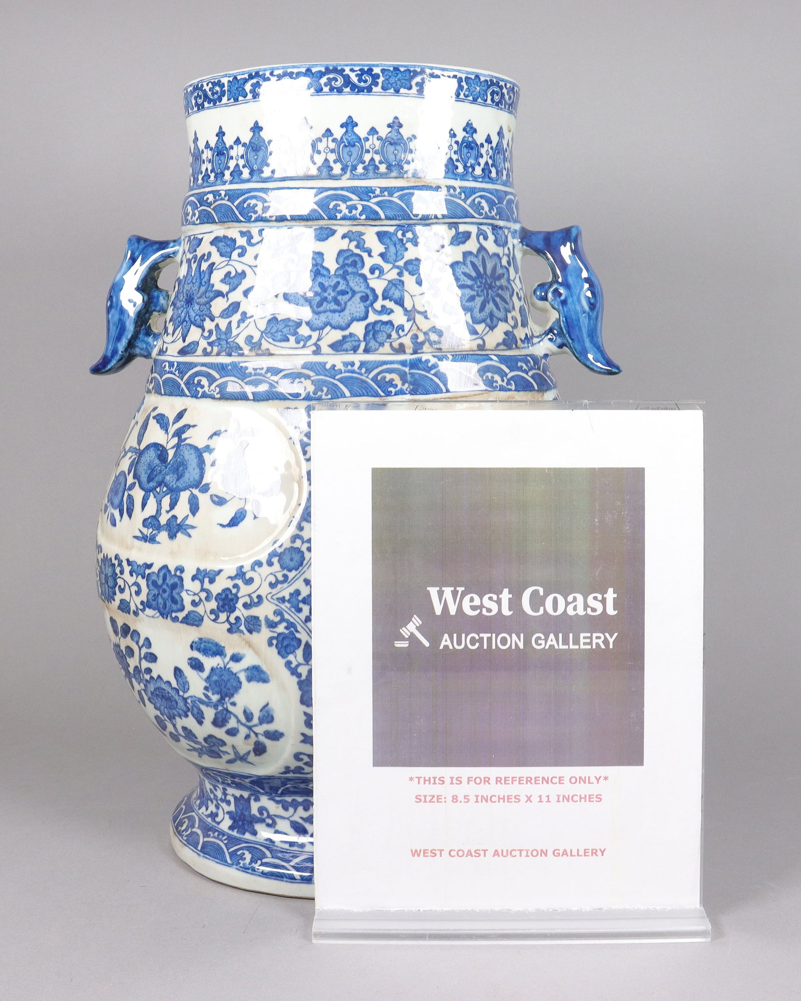 Chinese massive b/w handled vase - 2