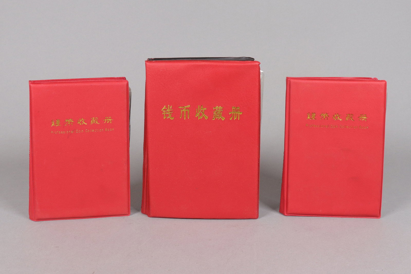 Lots estate coins ungraded: Lots estate coins, ungraded. We do not guarantee its material, engraving, carvings, and age. All sales are final, no return. Condition selling it as is. Please contact us before bidding if you have