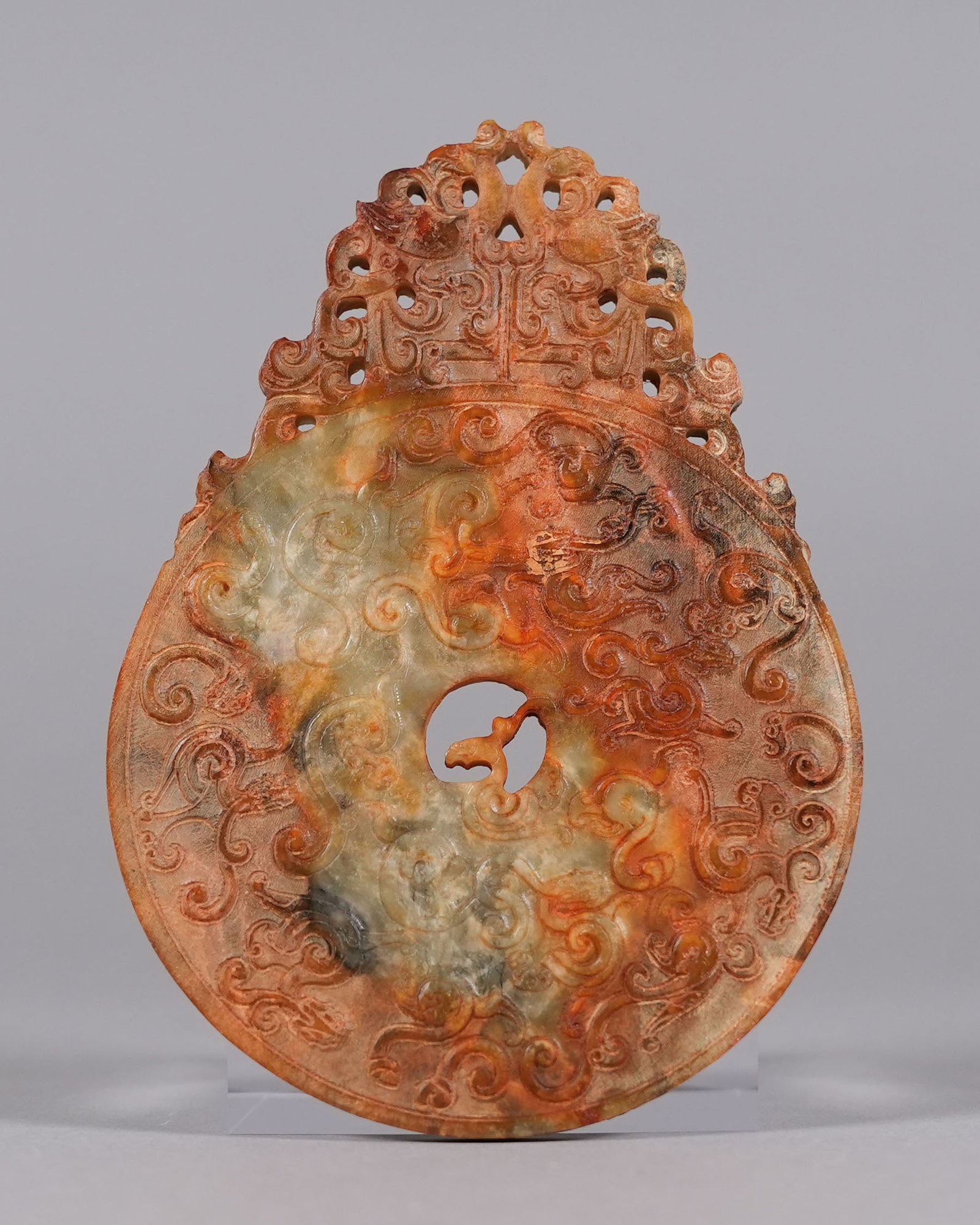 2 Chinese fine jade ornaments: 2 Chinese fine jade ornaments.
