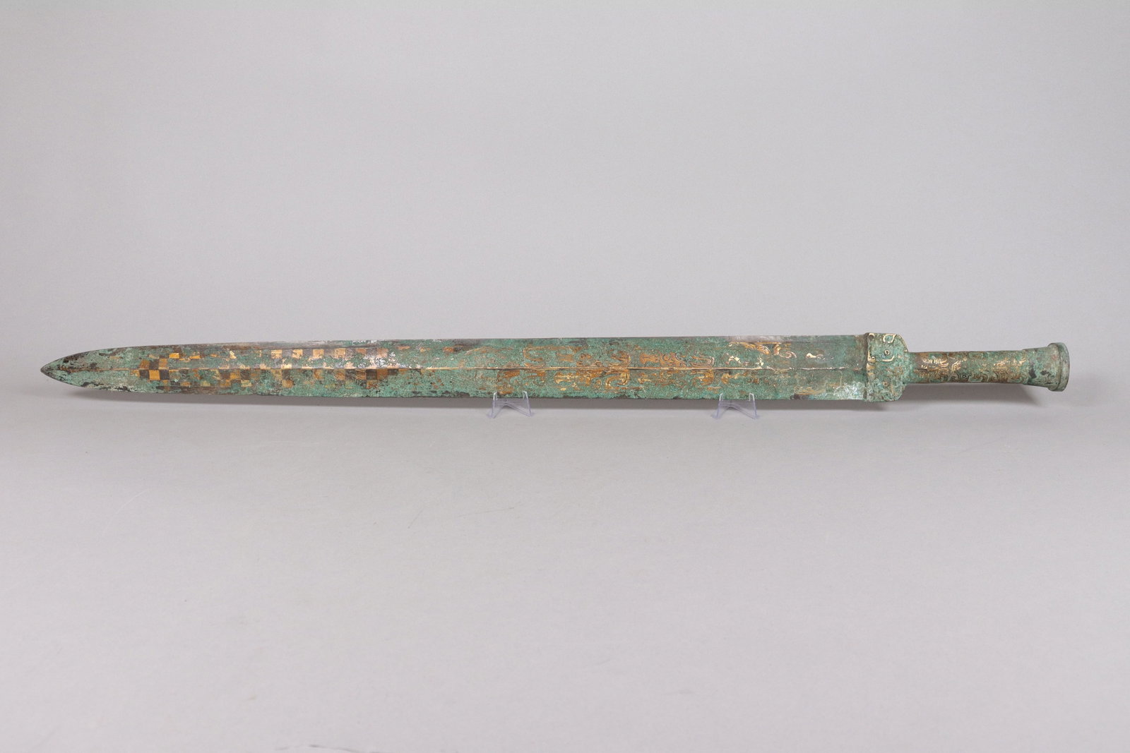 Chinese fine gilted bronze sword (1 of 9)