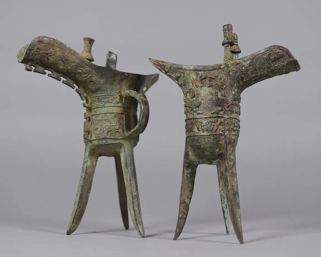 Lots Chinese fine bronze vessel: Lots Chinese fine bronze vessel. Largest H: 8.4" x W: 7."