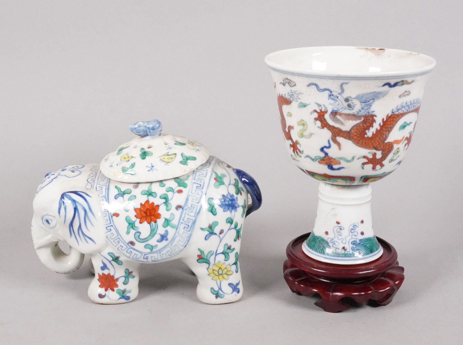Lots Chinese fine porcelains: Lots Chinese fine porcelains, largest H: 5.2" x W: 7.5."