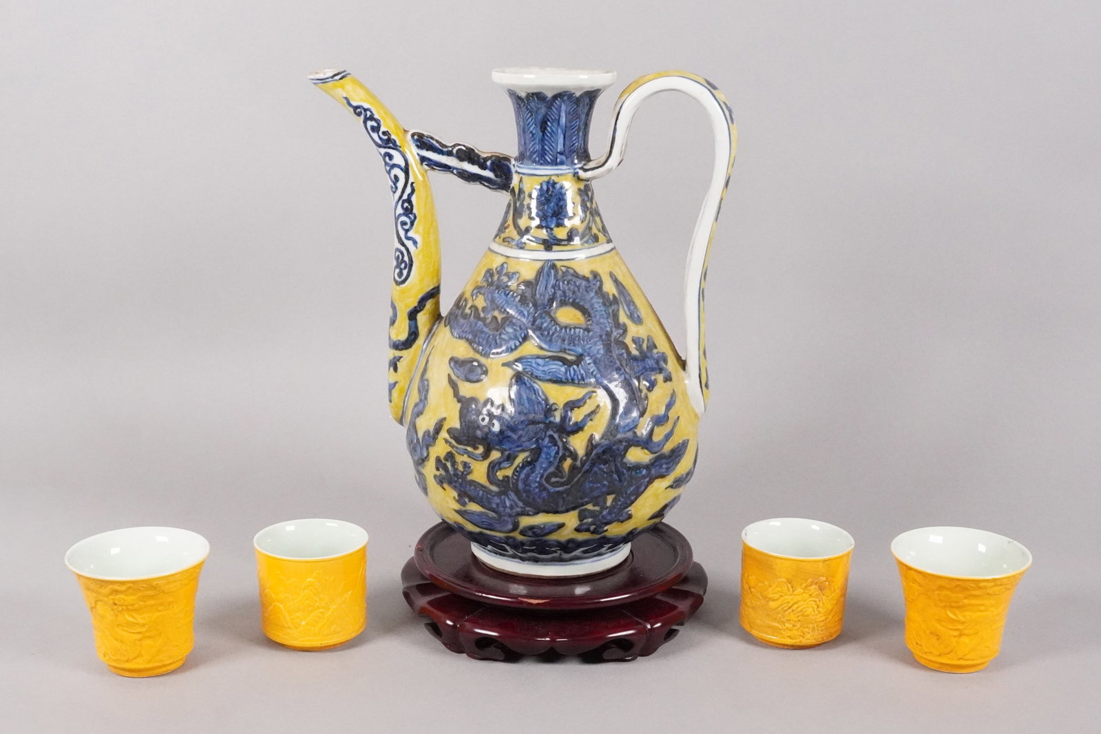 Lots Chinese fine porcelains: Lots Chinese fine porcelains, largest H: 8" x W: 7."