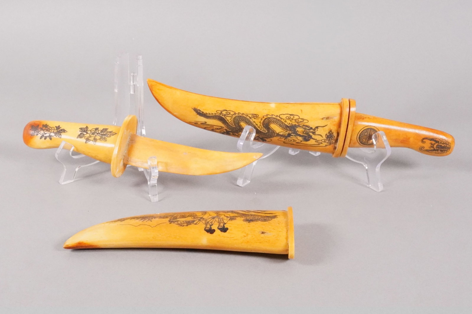 Lots Chinese fine dagger (1 of 6)