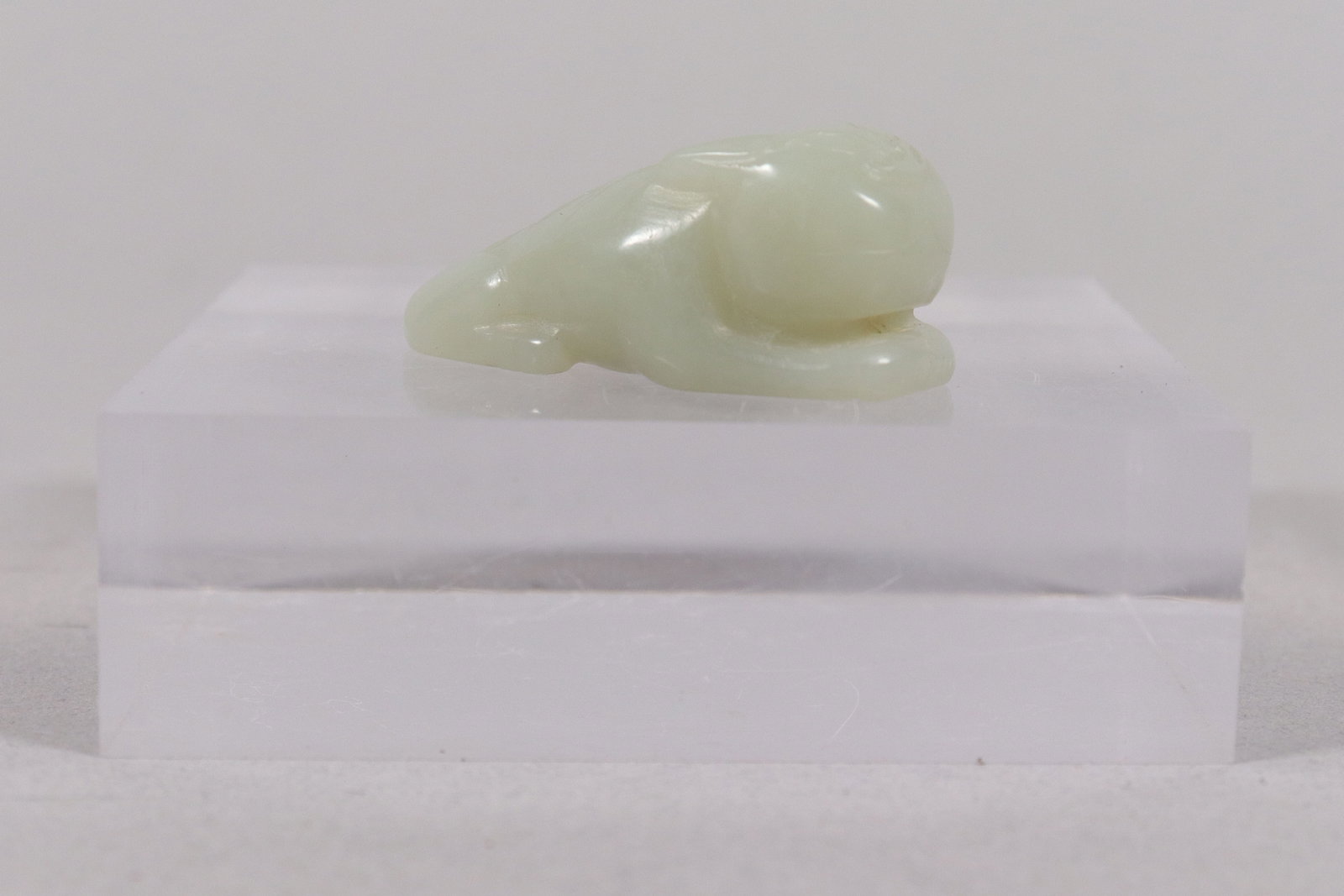 Chinese white jade carved beast: Chinese white jade carved beast.