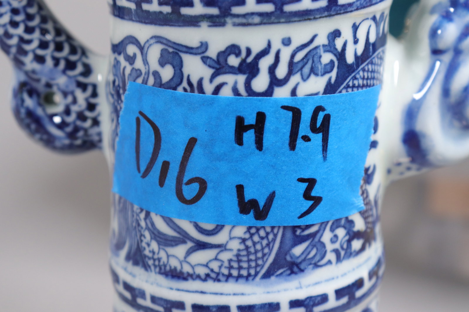 Lots Asian items - 10