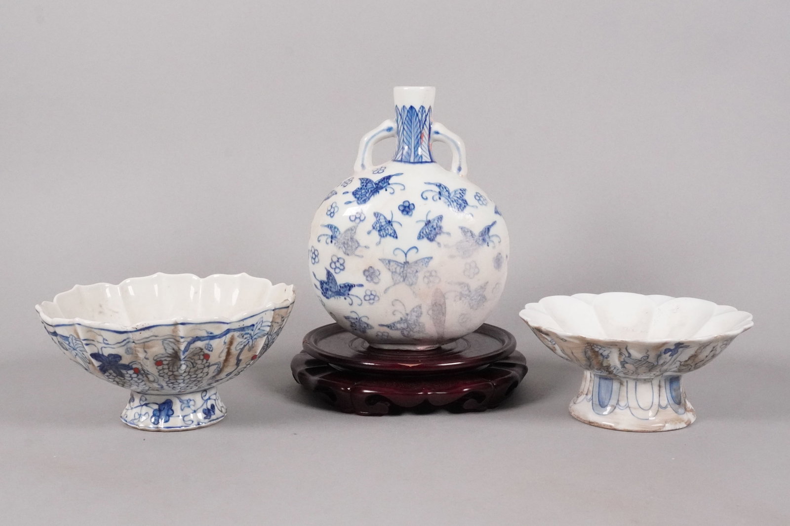 Lots Chinese fine ceramics: Lots Chinese fine ceramics, largest H: 8.3" x W: 6."