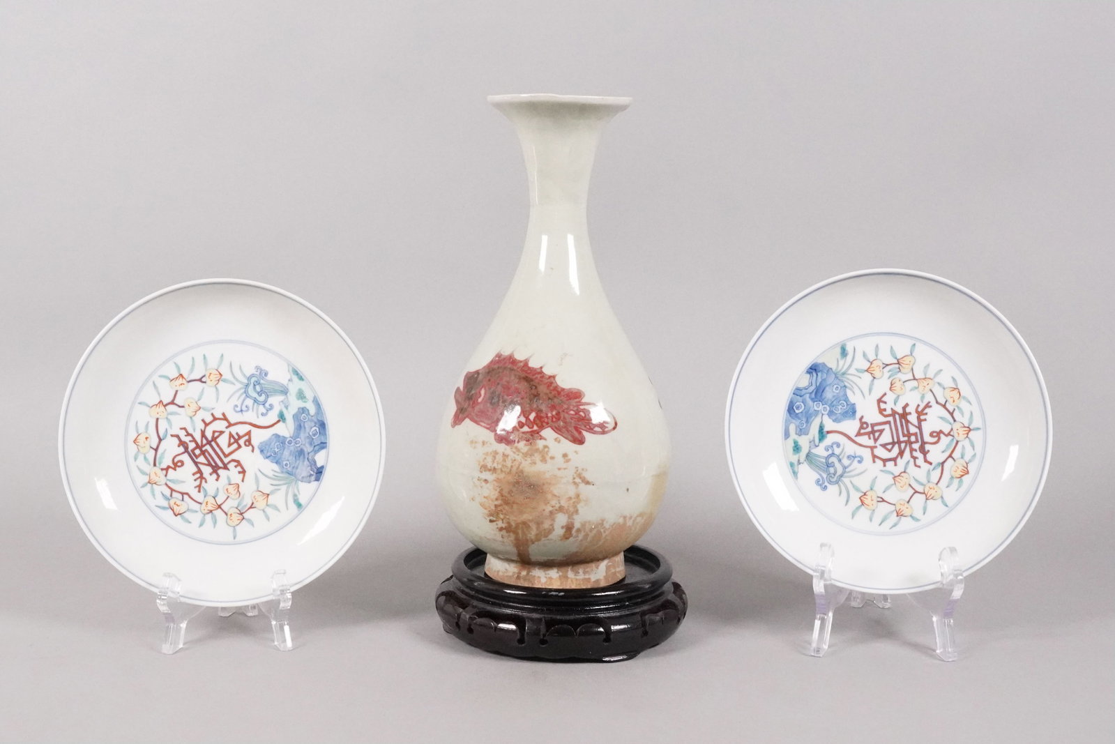 Lots Chinese fine porcelains: Lots Chinese fine porcelains, largest H: 10" x W: 4.7."