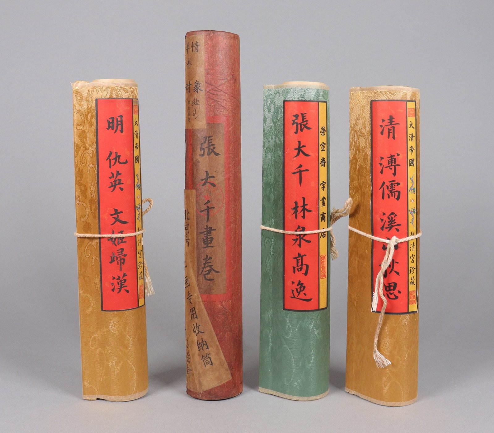 Lots Chinese fine scrolls: Lots Chinese fine scrolls.