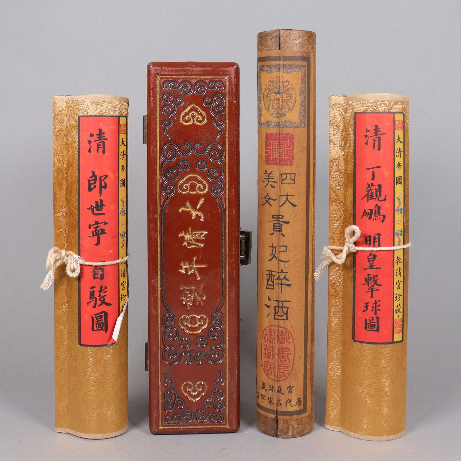 Lots Chines fine scrolls: Lots Chinese fine scrolls.