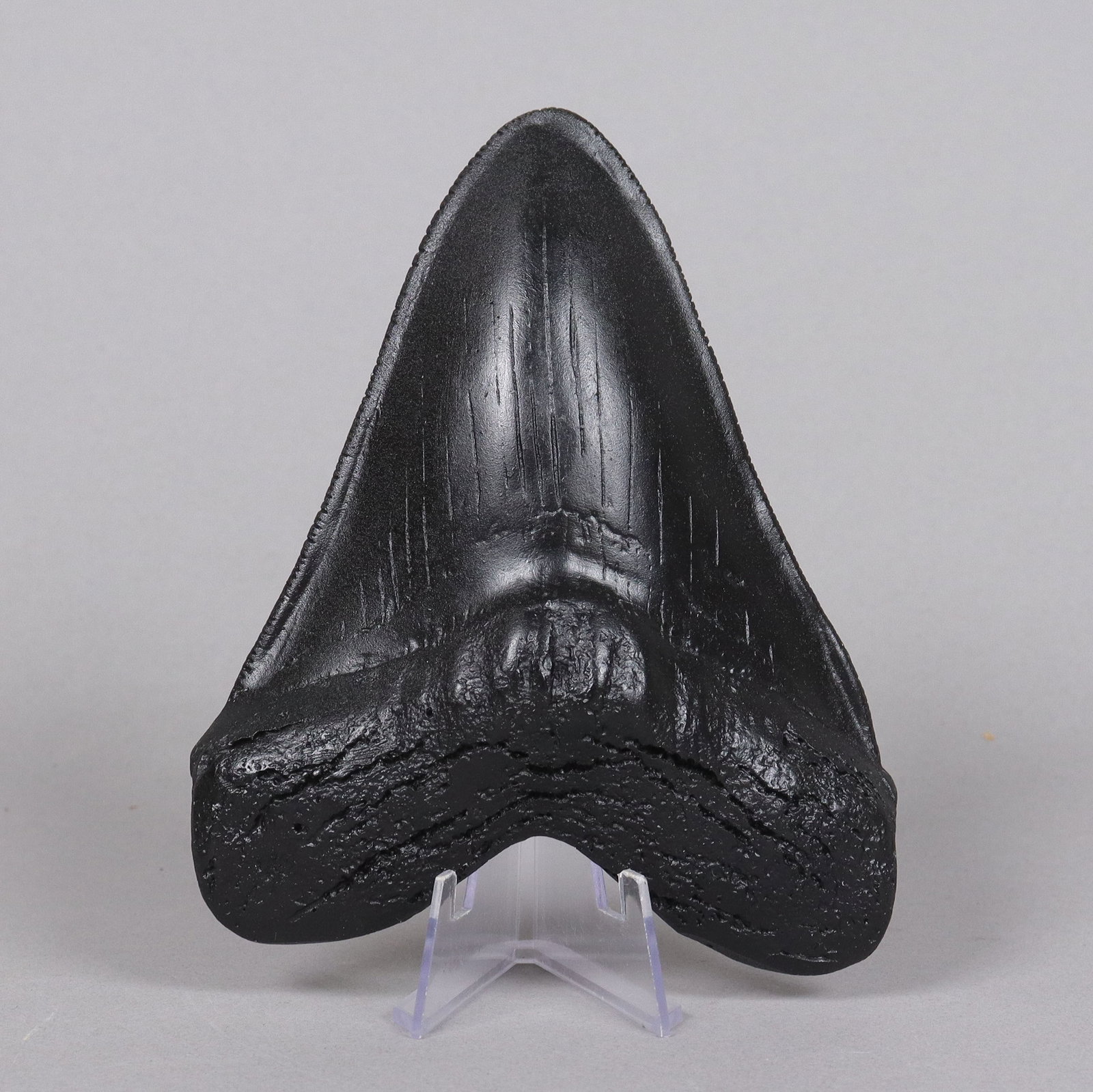 A large estate carved item: A large estate carved item. We do not guarantee its material, date, age, or engravings. All sales are final, no return. From an estate. H: 5.1" x W: 4.9."