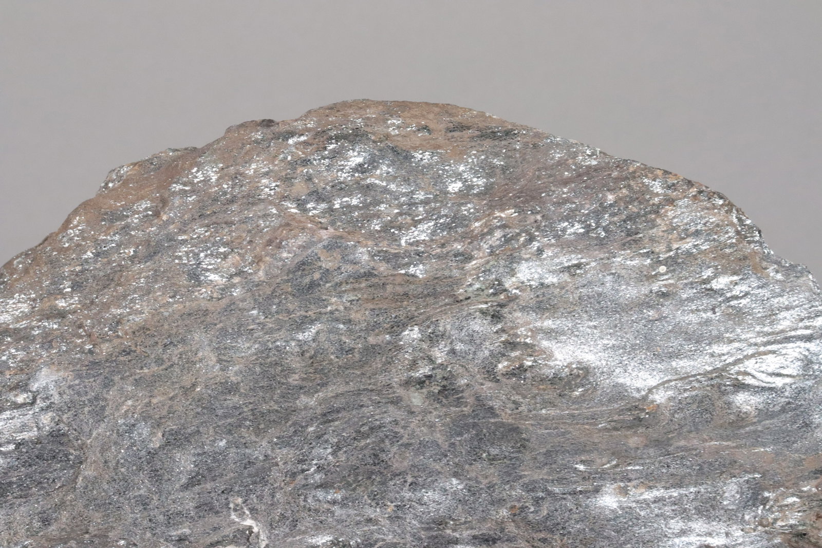 A large possibly meteorite estate - 5