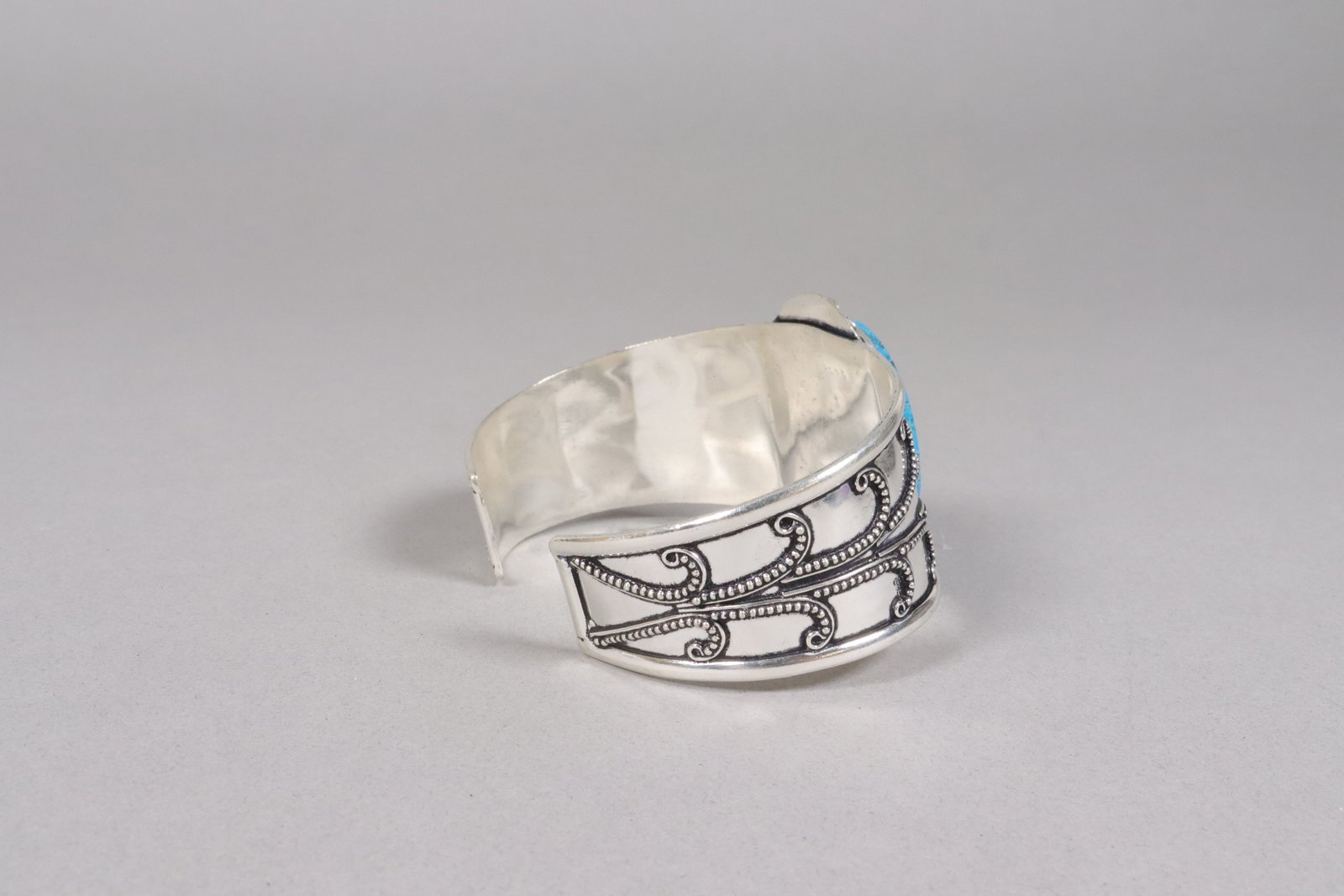 Estate fine carved bangle - 4