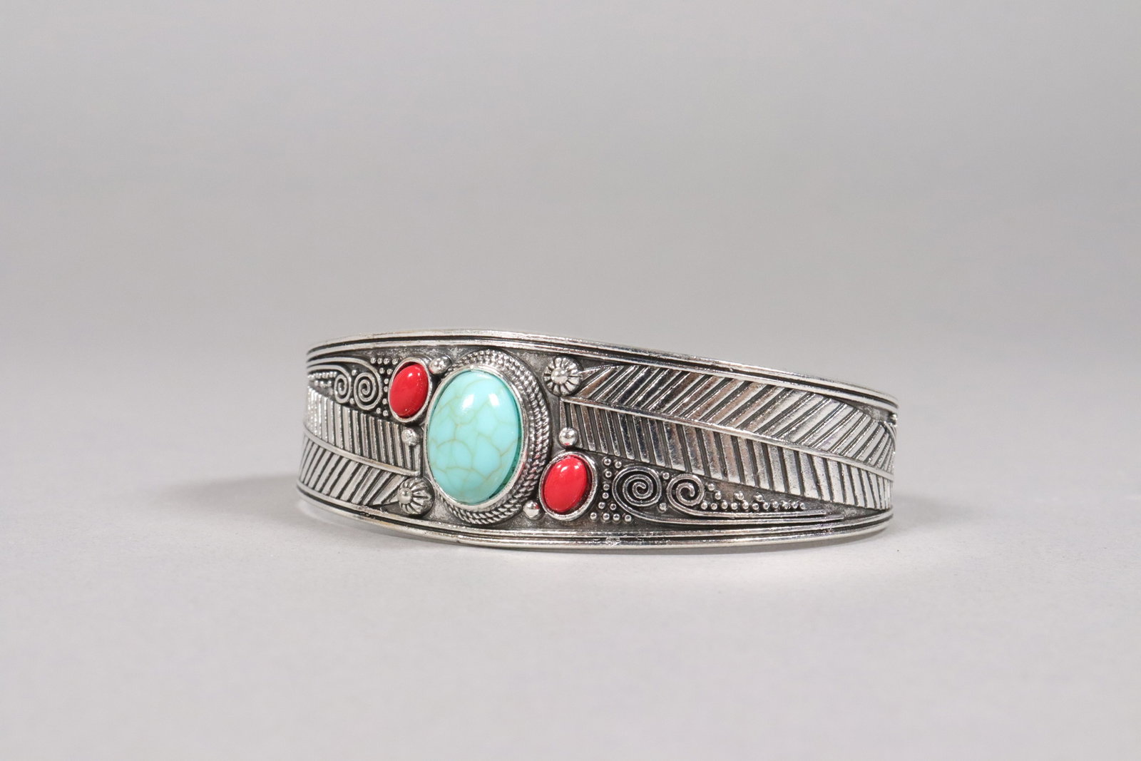 Estate fine carved bangle - 5